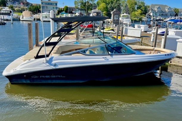 a small boat in a body of water